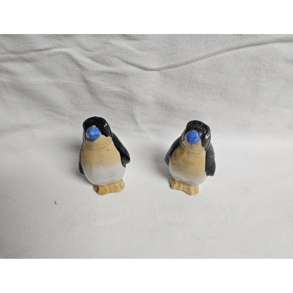 Vintage Penguin Salt And Pepper Shakers Japan
